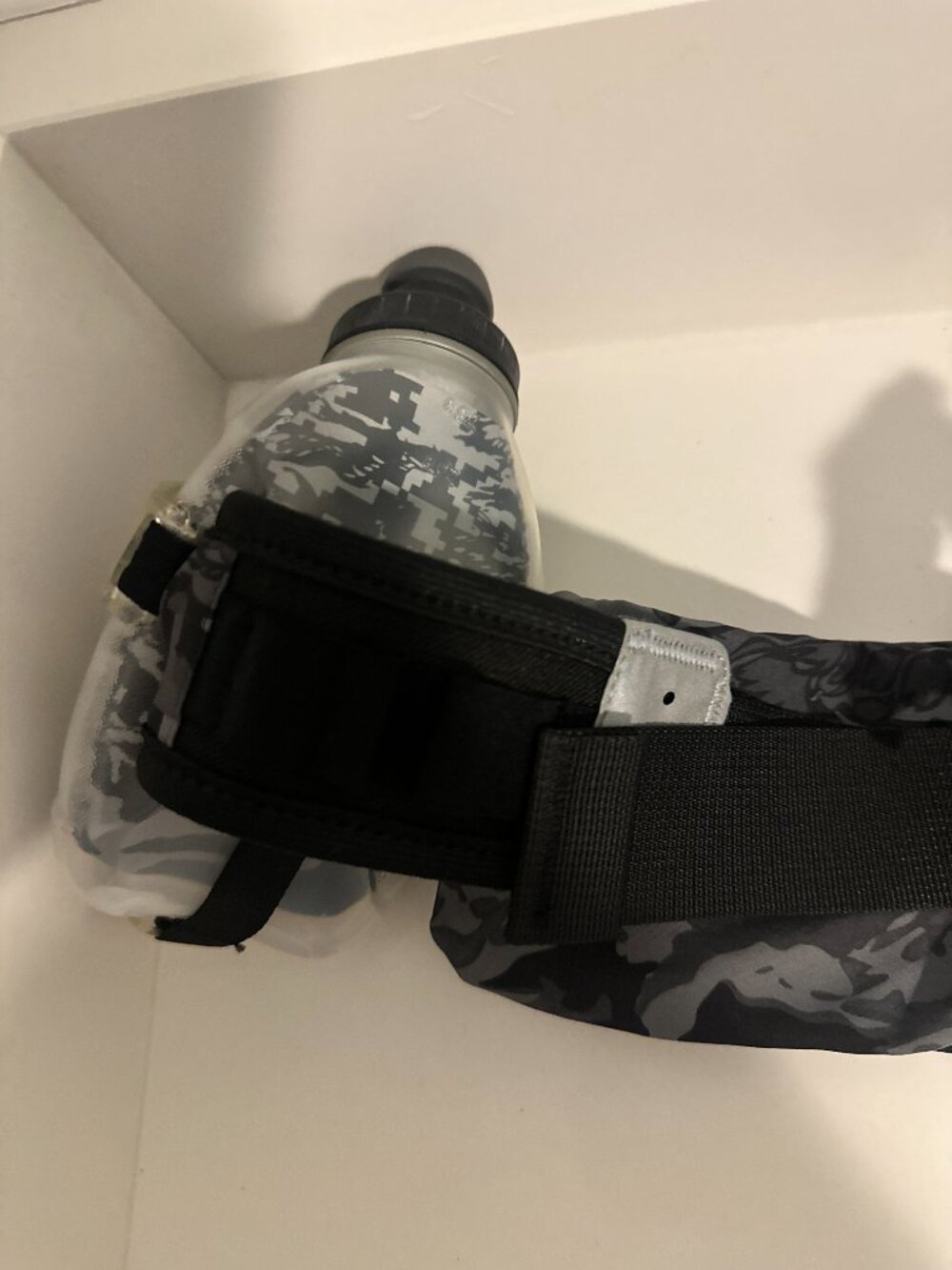 Under Armour x Nathan Hydration Running Belt – 2 Bottle Waist Pack - Picture 6 of 7